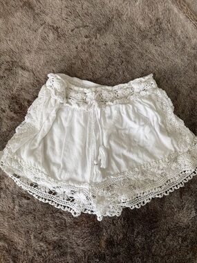 American Eagle Outfitters White High-Waist Crochet cotton Lace Comfy Shorts M